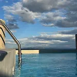 Mare E Pietra -pietra Luxury